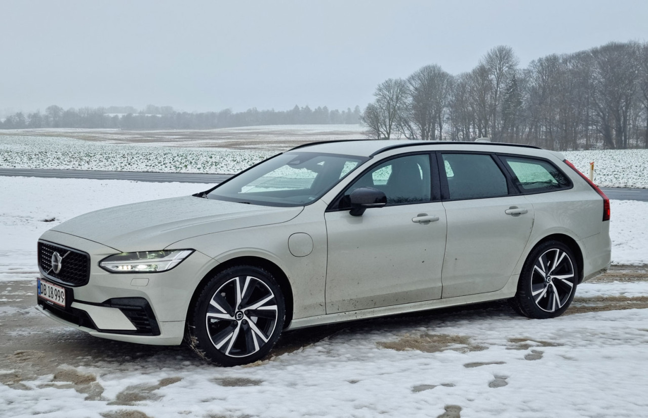 Volvo-V90-Recharge-T6-eAWD-FE